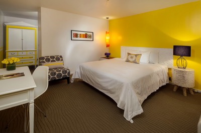 Aqua Soleil Guest Room King Yellowv2